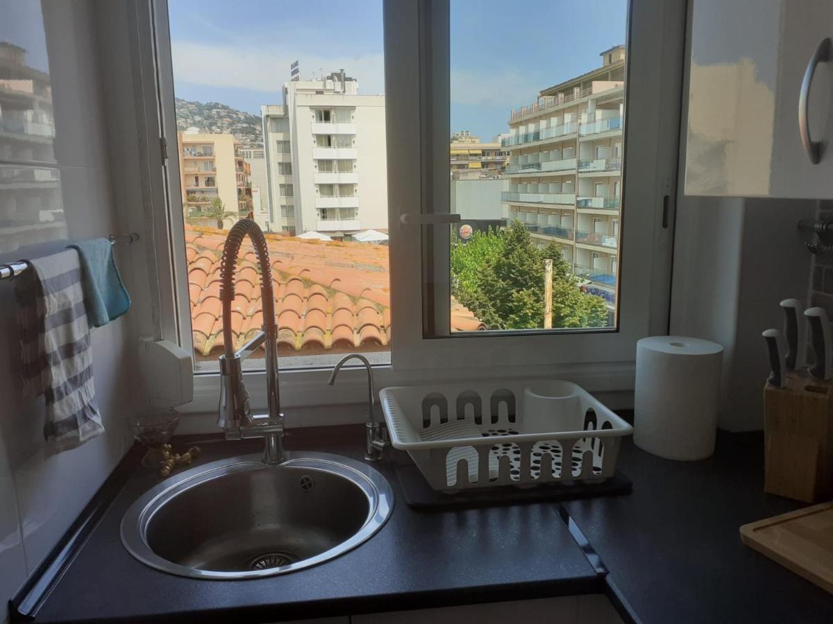 White Apartment Λορέτ Ντε Μαρ Εξωτερικό φωτογραφία